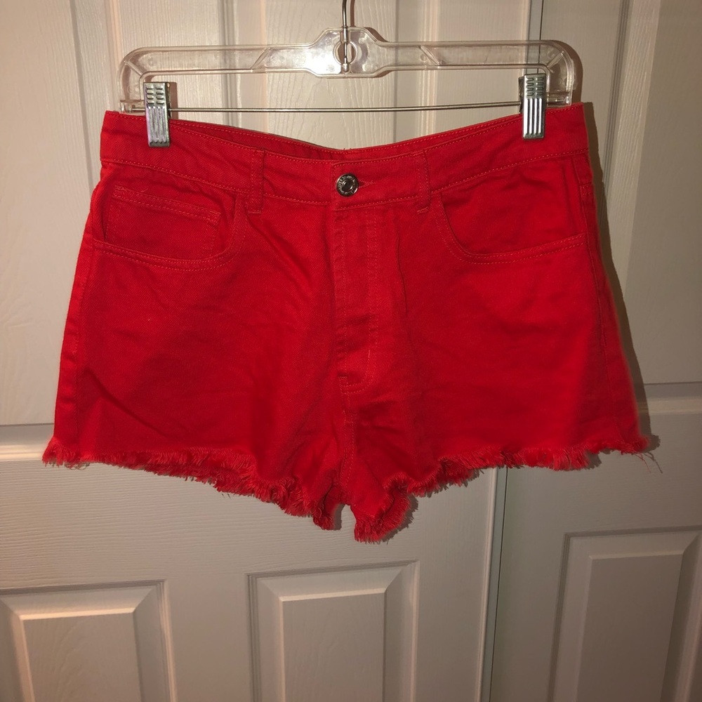 🌻Cherry red high rise raw edge denim shorts